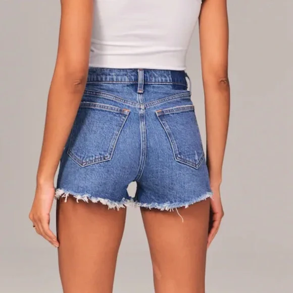 Abercrombie & Fitch High Rise Mom Shorts - Picture 9 of 9